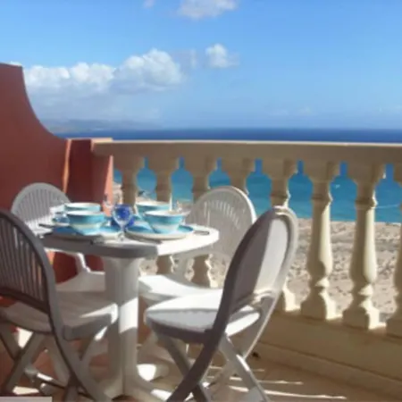 公寓 Front With Stunning Ocean Views!