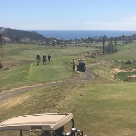 公寓 Front With Stunning Ocean Views!