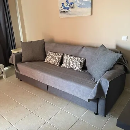 Front With Stunning Ocean Views! דירה *