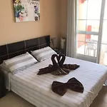Apartamento Front With Stunning Ocean Views!