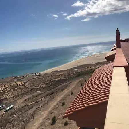 Front With Stunning Ocean Views! Lejlighed
