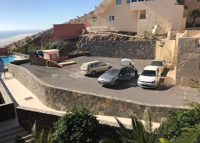 Front With Stunning Ocean Views! *