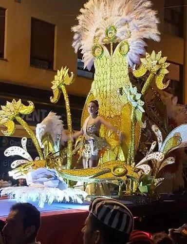 Front With Stunning Ocean Views! *