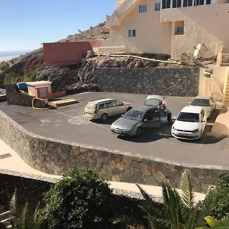 Front With Stunning Ocean Views! *