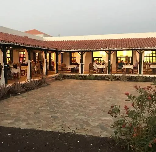 Front With Stunning Ocean Views! Apartmán